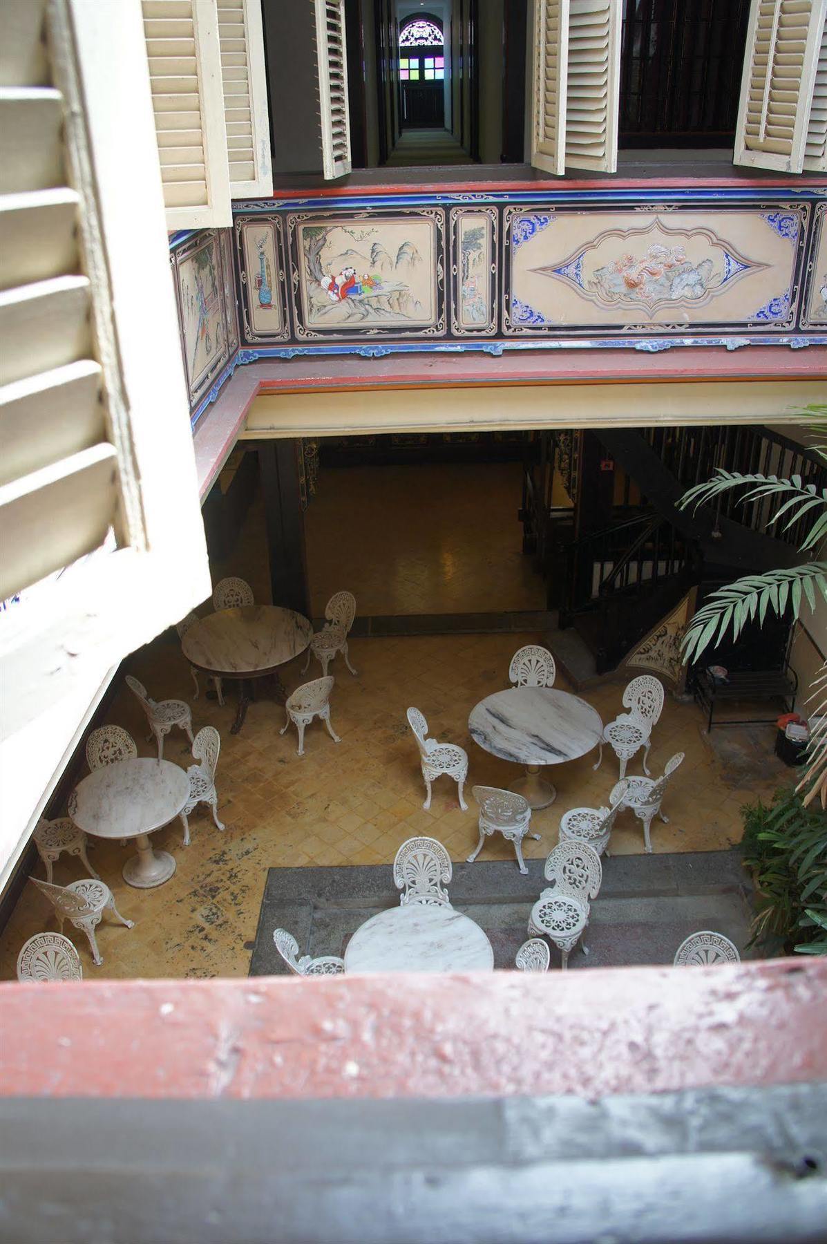 Baba House Hotel 4*